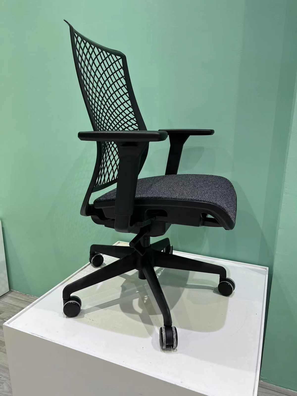 Theer brand new design concept office chair showing at CIFF Guangzhou 2023-NOWA-China Office Furniture, China Custom Made Furniture,